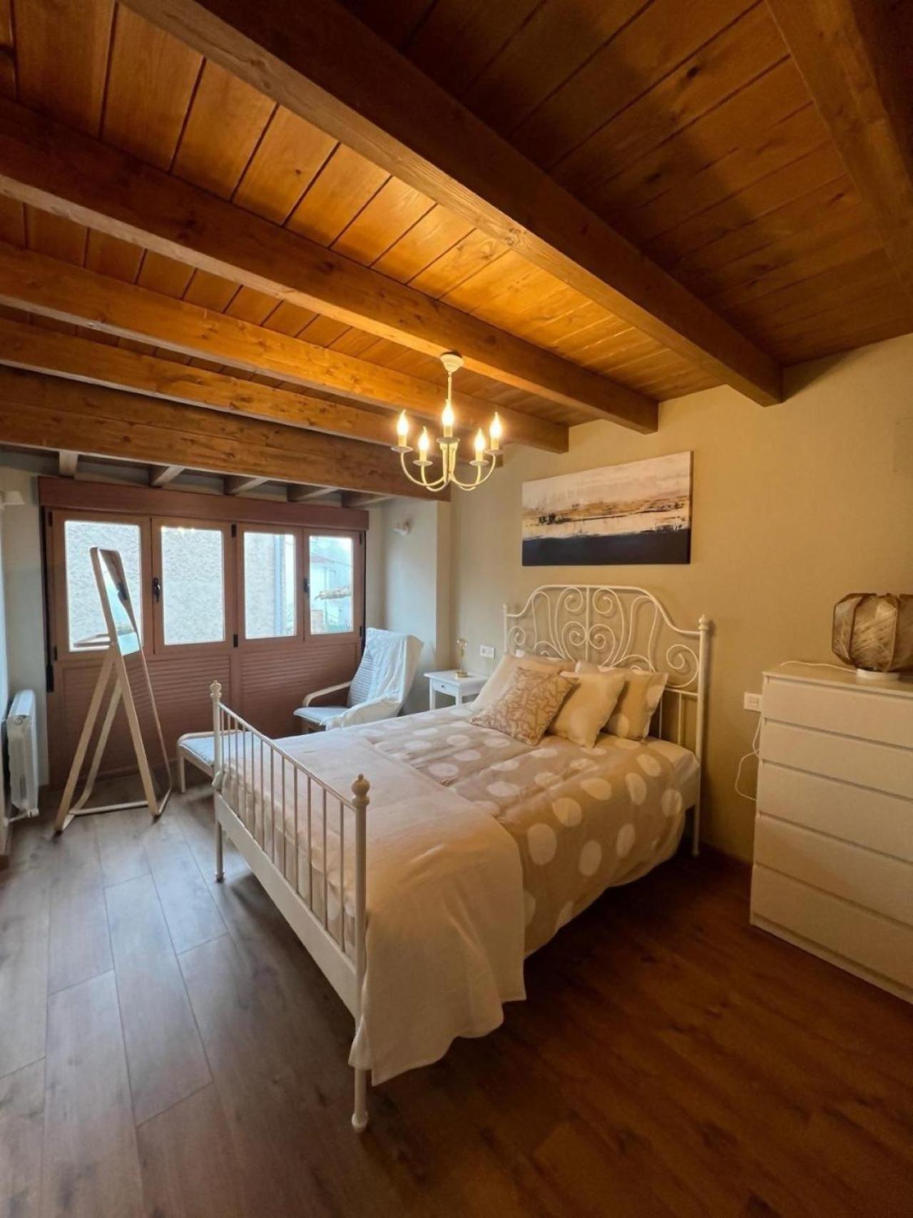 Casa Moises En Bimenes Villa Luaran gambar